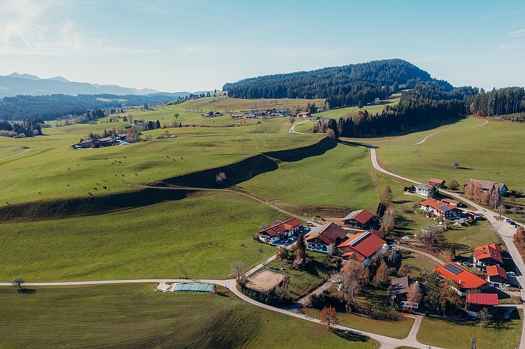 Vogelperspektive auf den Ferienhof Schöll