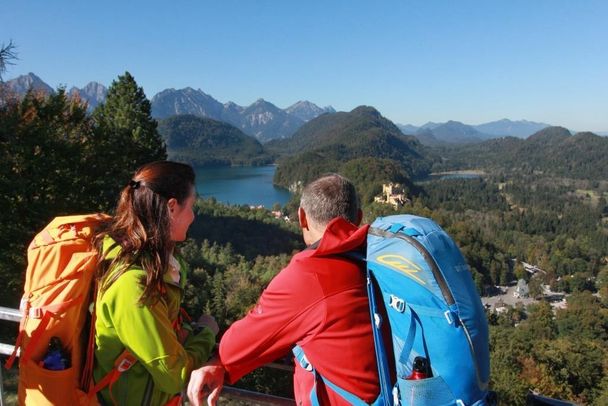 Blick auf den Alpsee und die Berggipfel