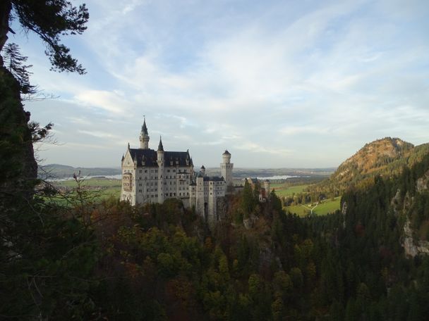 Blick auf Schloss Neuschwanstein von der Marienbrücke