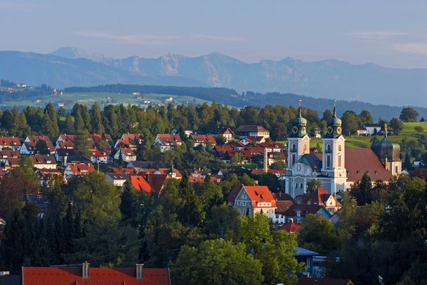 Lindenberg mit Stadtpfarrkirche St. Peter und Paul