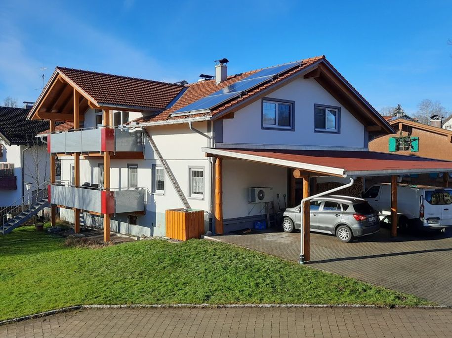 Ferienhaus mit überdachtem Stellplatz/Carport