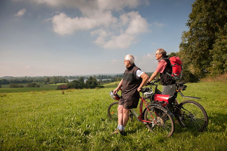 Auf der Rundtour weitet sich immer wieder der Blick auf das Wurzacher Becken