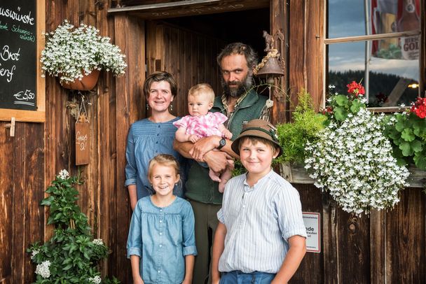 Familie Milz auf der Alpe Osterberg