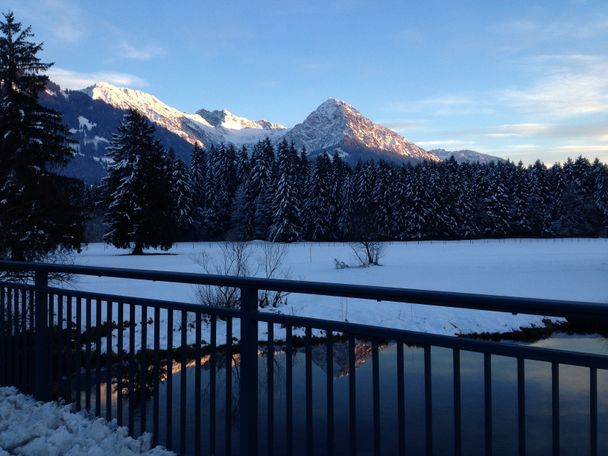 Blick von der Grundbachbrücke, Fischen im Allgäu, auf das Rubihorn