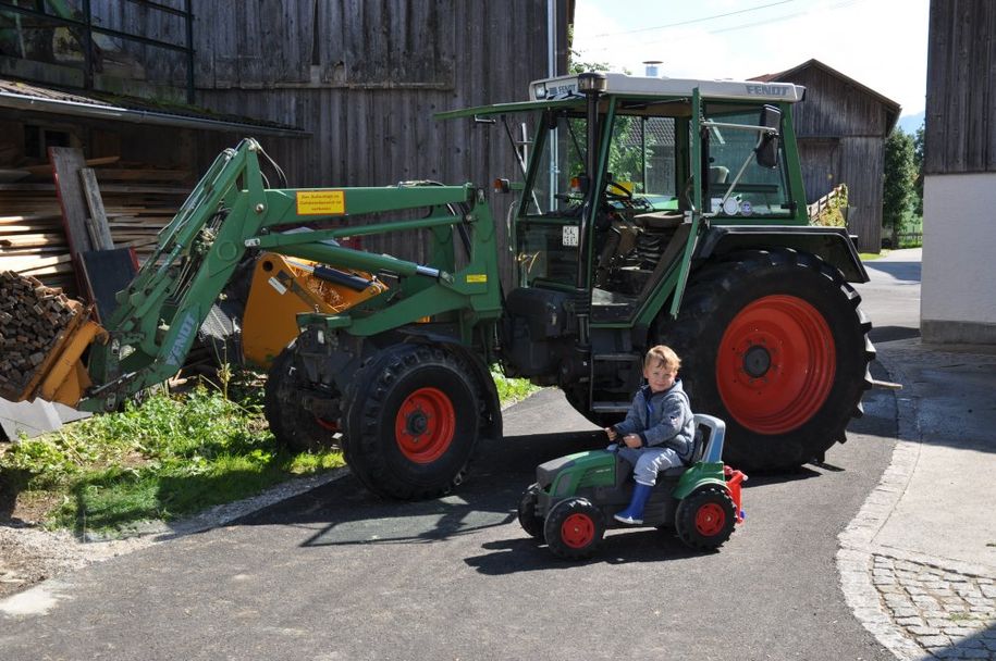 Traktor groß u. klein