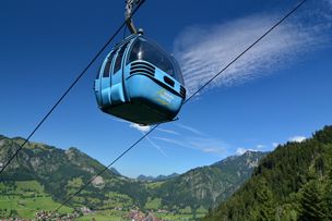 Die Hornbahn bringt Euch bequem ins familienfreundliche Wandergebiet in Hindelang.