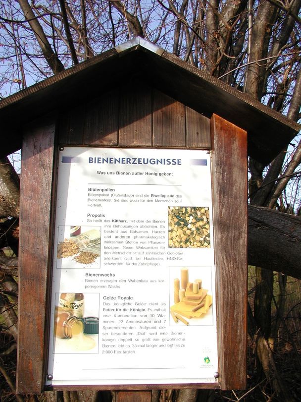 Schautafel am Imkerpfad