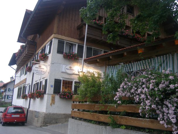 Am Ende unserer Runde lädt der Gasthof "Rose" in Mittelberg zur Einkehr.