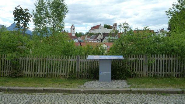 Panoramatafel am Trilogie-Rundgang Füssen