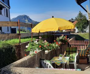 Die Terrasse mit Blick auf das Imberger Horn