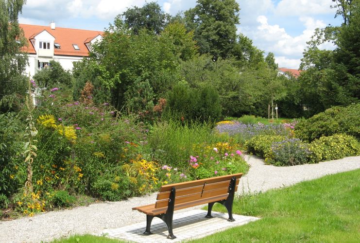 Bank im Schwesterngarten