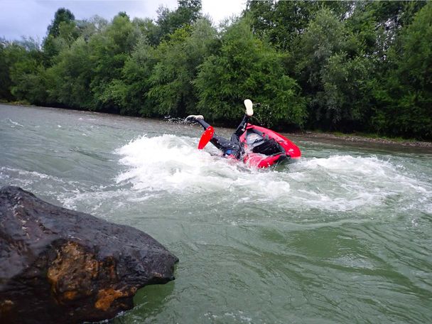 Action beim Kajak Rafting mit MAP-Erlebnis