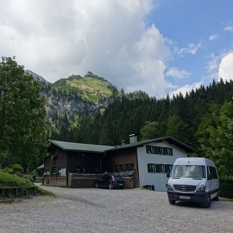 Kenzenhütte und Kenzenbus