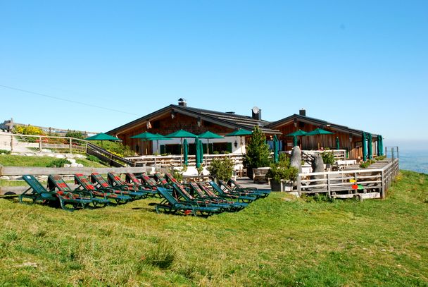 Weltcup Hütte an der Bergstation des Weltcup-Express