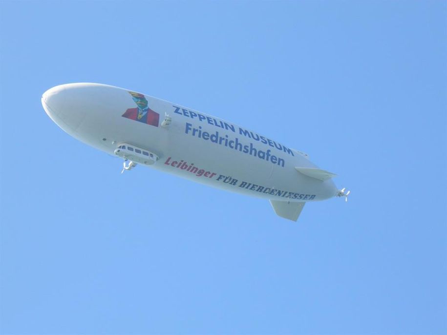 Burghof Lemke Rundflug Zeppelin Friedrichshafen