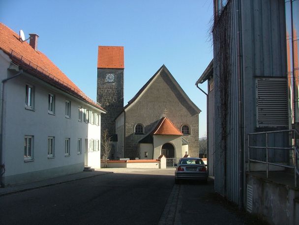 Die Pfarrkirche in Böhen.