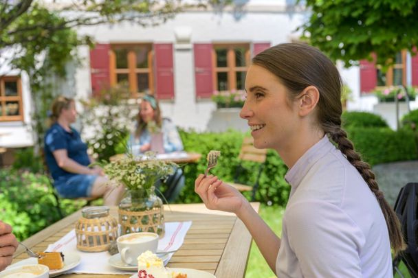 Hofcafe "´s Gänsebleamla" in Hausen