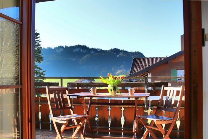 Balkon mit Panorama - Sonnenstrahl