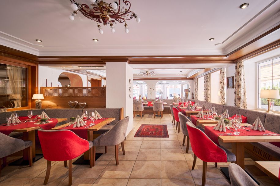 Landhotel Berghof-Bad Hindelang-Allgaeu-Restaurant