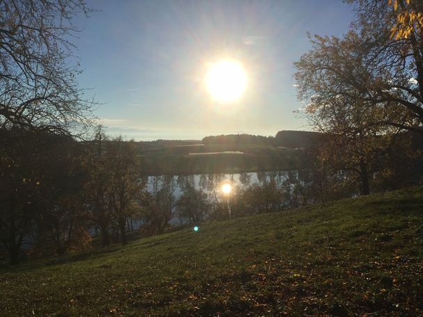 Sonnenspiegelung am Schleinsee