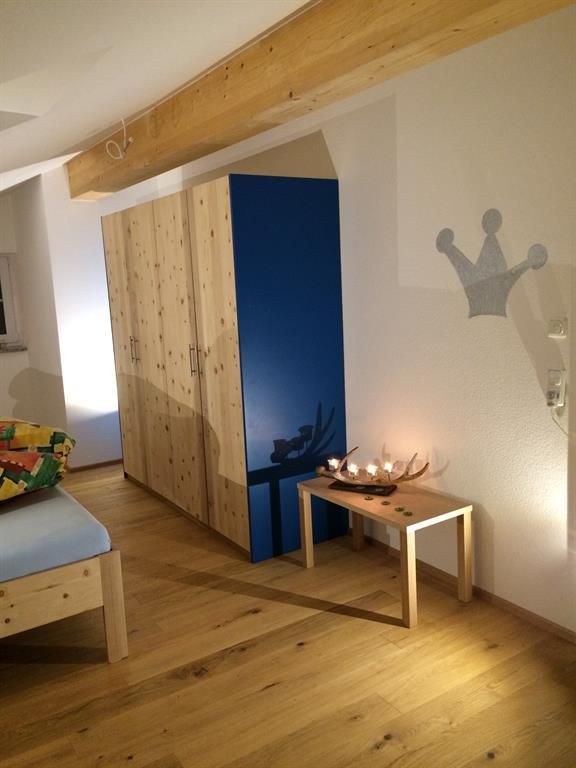 Zirbenschlafzimmer__Zirbebett