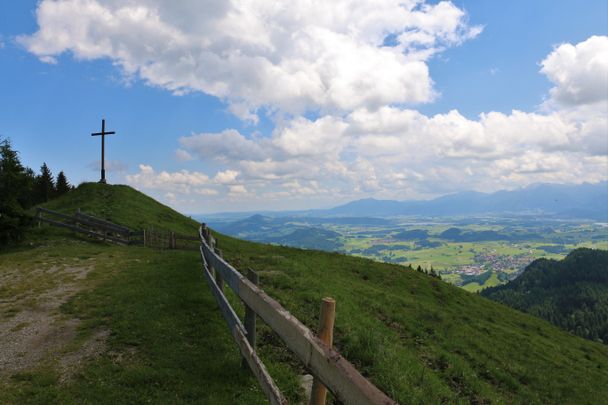 Gipfelkreuz am Edelsberg - oberhalb der Kappeler Alp