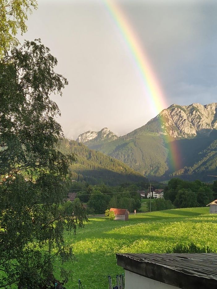 Blick auf den Breitenberg vom Garten aus