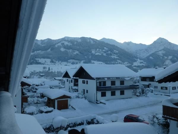 Aussicht Balkon auf die Allgäuer Berge