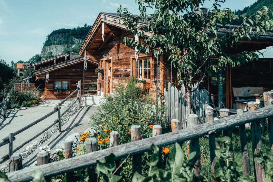 10_alpzitt_allgaeu_alps_chalets_chaletdorf_burgber