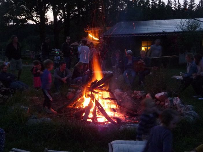 Gemütliche Abende am Lagerfeuer