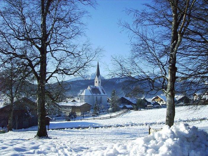 Winterliche St. Georgskirche