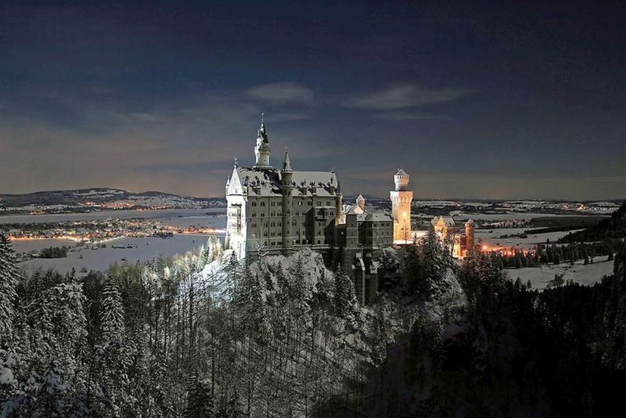 Schloß Neuschwanstein bei Nacht