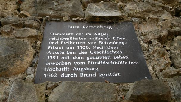 Infotafel der Burgruine Vorderburg