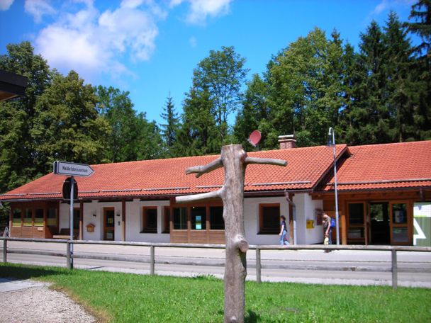 Walderlebniszentrum (Hauptgebäude mit Seminarräumen)