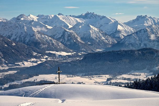 Ofterschwanger Horn mit Blick auf den Allgäuer Hauptkamm