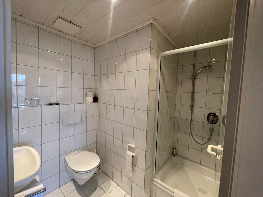 Doppelzimmer Dusche/WC