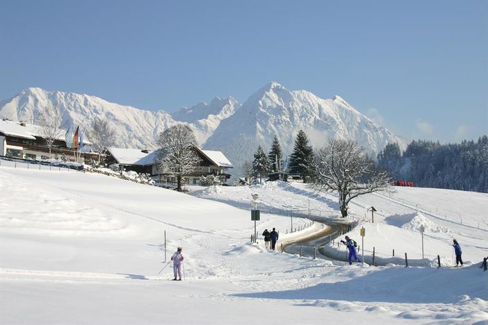 Loipeneinstieg 50m vor dem Haus Alpina