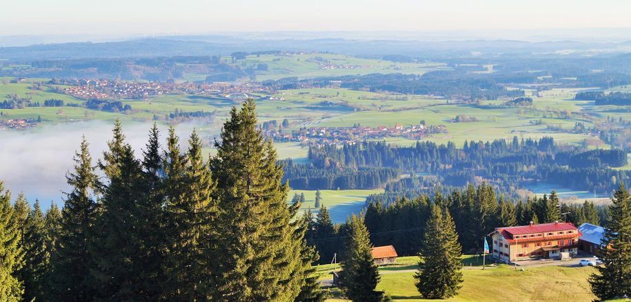 Buronhütte im Hintergrund Ferienhaus