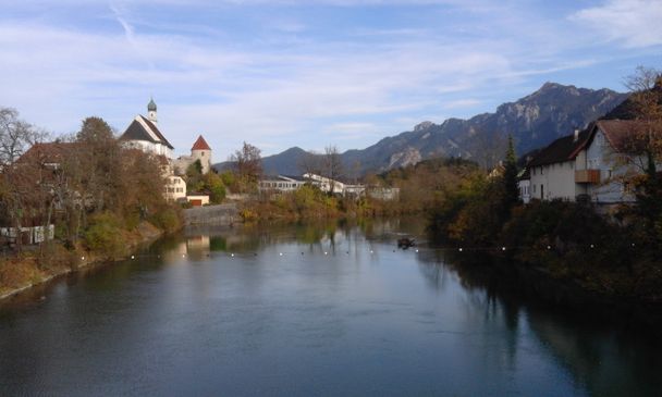 Blick von der Theresienbrücke auf den Lech