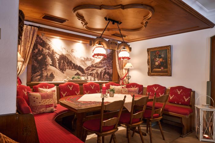 Landhotel Berghof-Bad Hindelang-Allgaeu-Restaurant