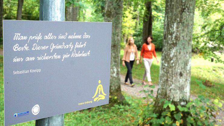 Kneipp-Besinnungsweg im Baumgarten in Füssen im Allgäu