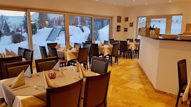 Ristorante-Pizzeria Cortina im Ofterschwanger Haus