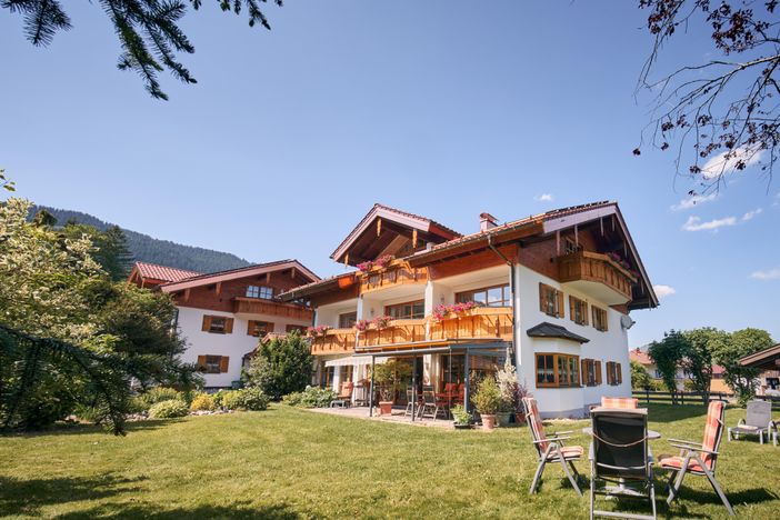 Landhotel Berghof-Bad Hindelang-Allgaeu-Außenaufna