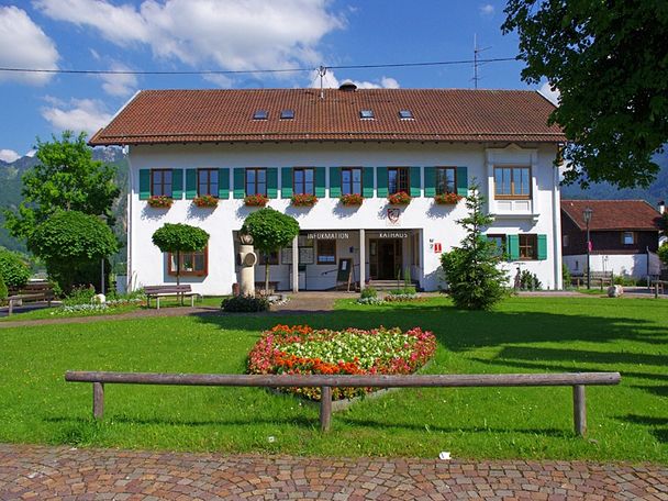 Rathaus und Tourist Information Schwangau