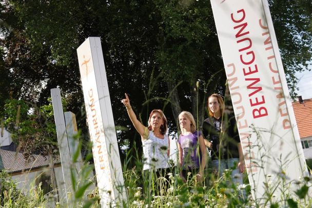 Die 5 Stelen kennzeichnen den Aktiv Park Kneippland Unterallgäu