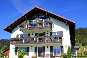 Terrassen und Balkone mit Blick über das Illertal