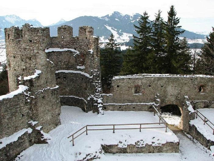 eine Wanderung in der Burgenregion