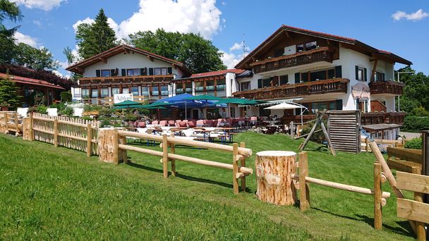 Terrassenblick im Landhotel Alphorn in Ofterschwan