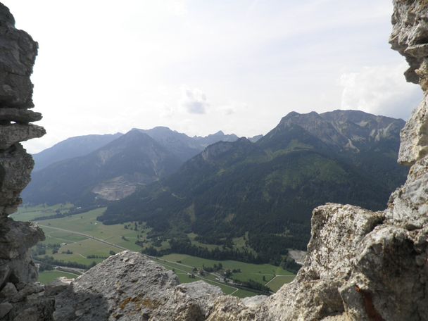 Blick vom Falkenstein Richtung Brentenjoch und Vilser Kegel