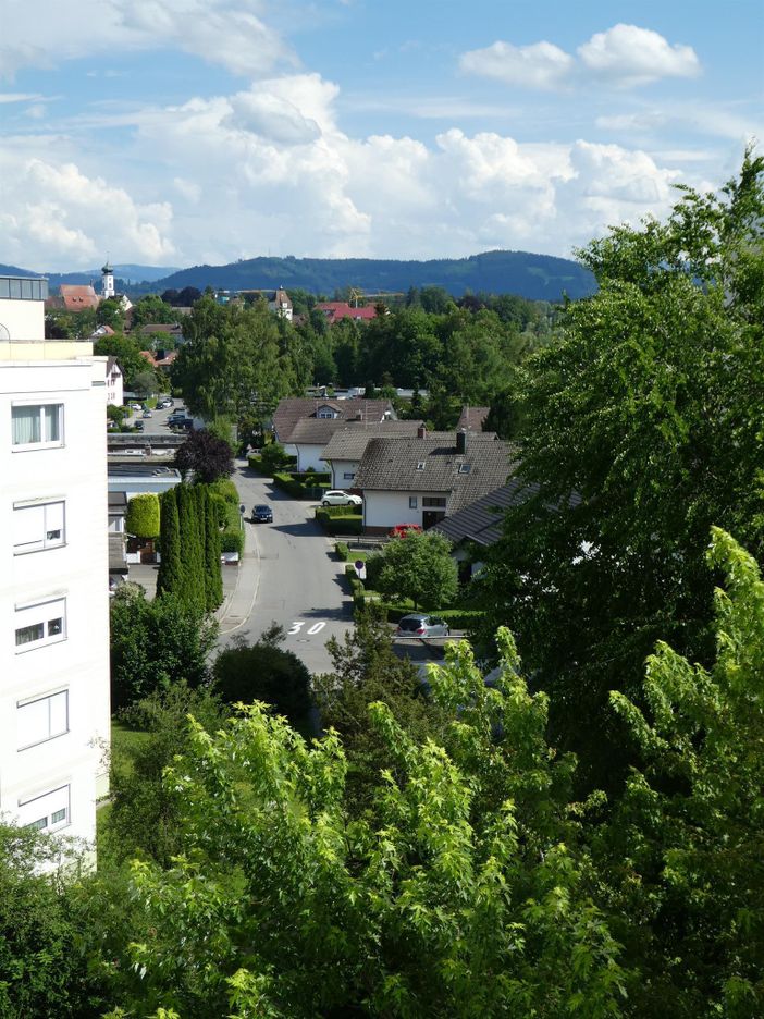 Blick auf Stadt Isny vom Balkon aus